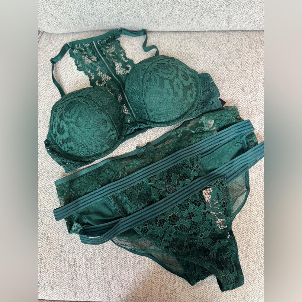 Victoria’s Secret Very Sexy Racerback Push-up Bra and matching panties